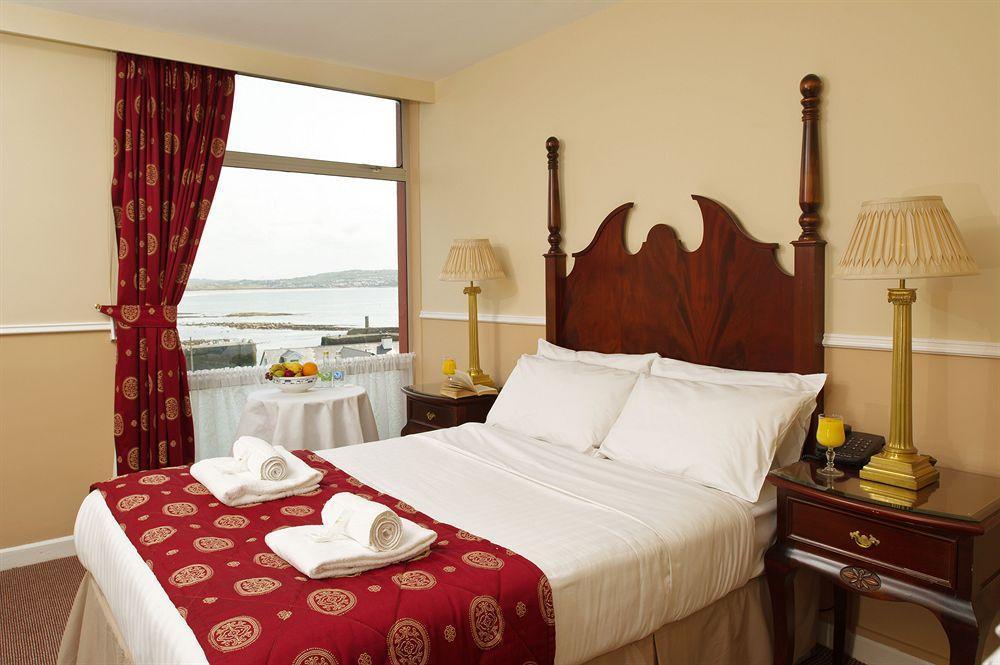 Logues Liscannor Hotel Екстериор снимка