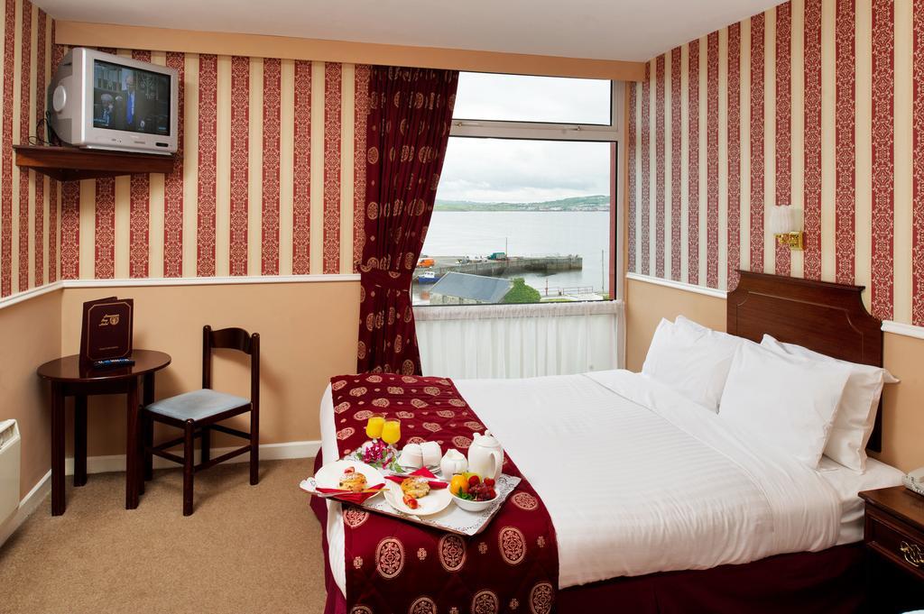 Logues Liscannor Hotel Стая снимка