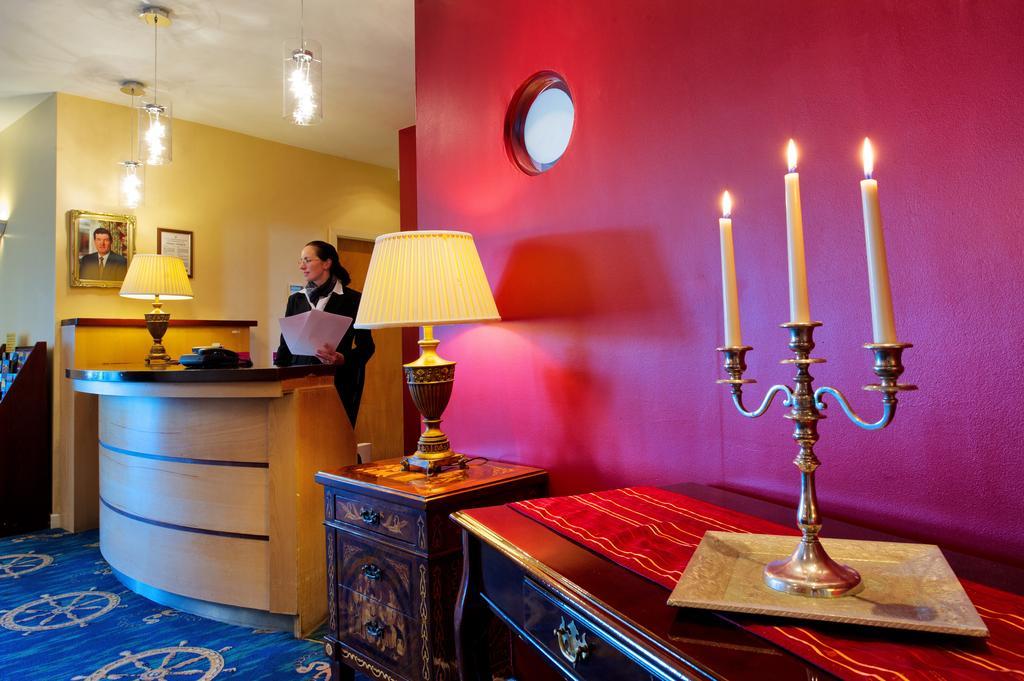 Logues Liscannor Hotel Екстериор снимка