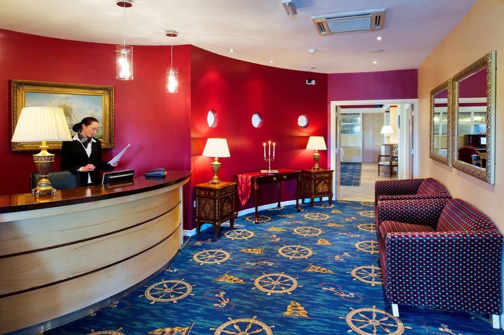 Logues Liscannor Hotel Екстериор снимка